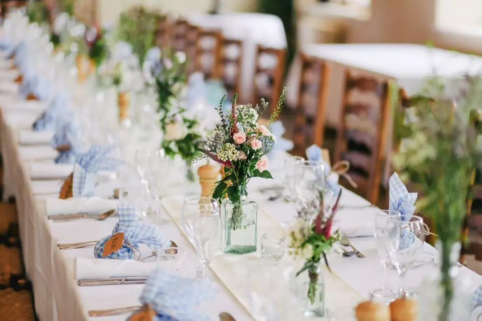 Bride Threatens to Cancel Wedding If Guests Don’t Pay for Their Own Meals